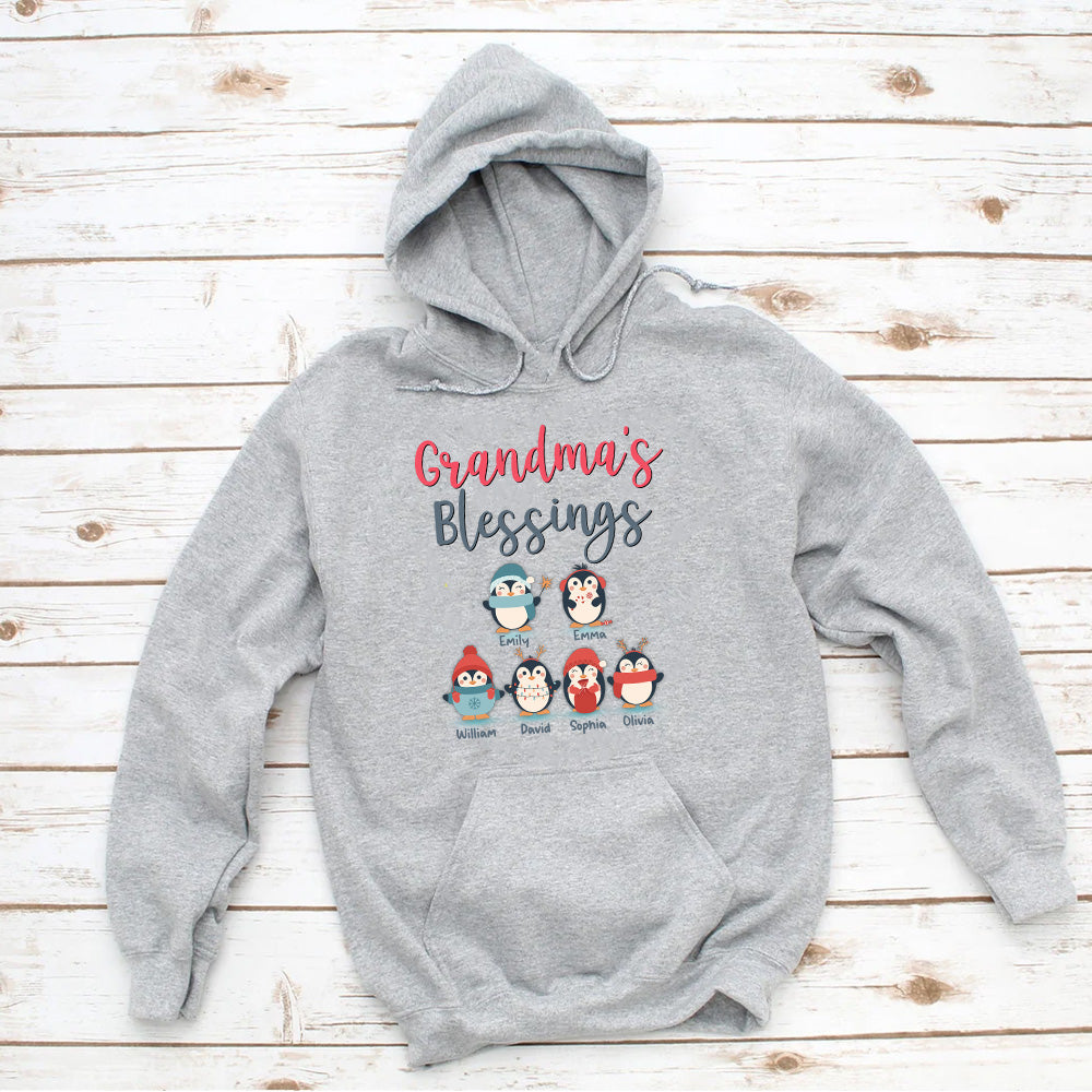 Personalized T-Shirt For Grandma From Grandchildren Gifts For Grandparents Cute Cartoon Penguins Grandma's Blessings Custom Name Short Sleeve Tee Shirt For Christmas Xmas Birthday