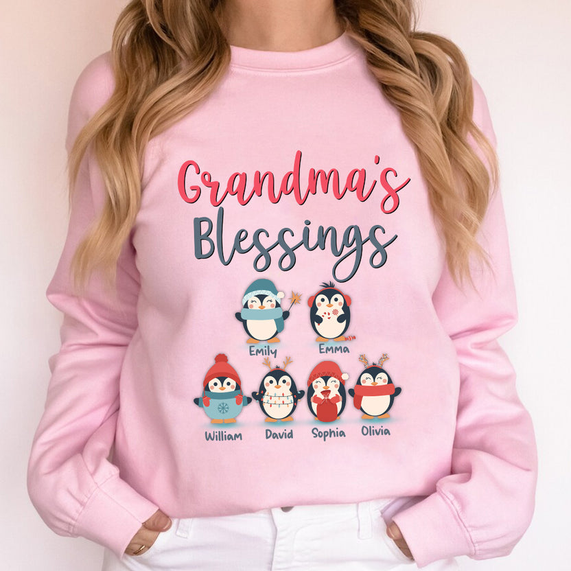Personalized T-Shirt For Grandma From Grandchildren Gifts For Grandparents Cute Cartoon Penguins Grandma's Blessings Custom Name Short Sleeve Tee Shirt For Christmas Xmas Birthday