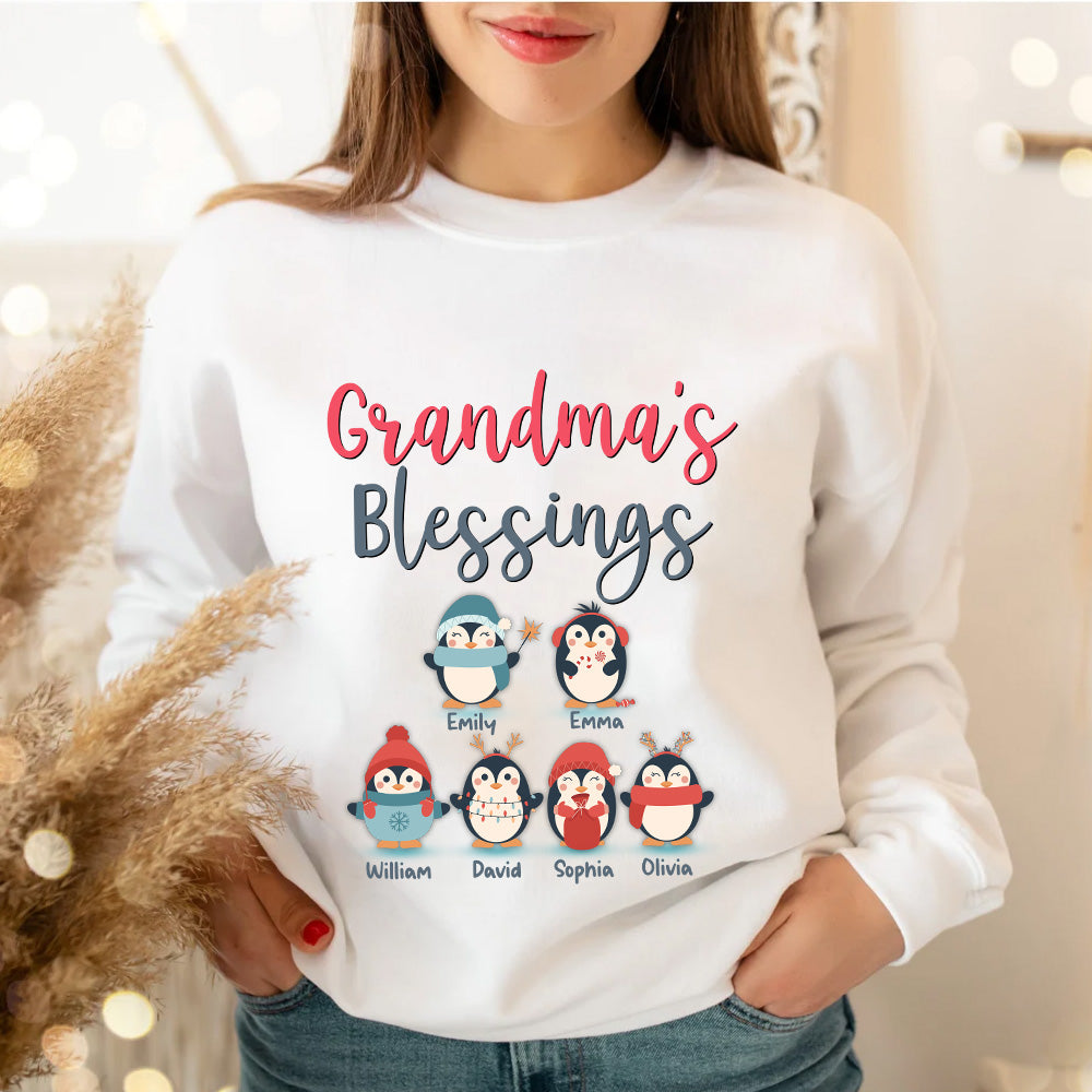 Personalized T-Shirt For Grandma From Grandchildren Gifts For Grandparents Cute Cartoon Penguins Grandma's Blessings Custom Name Short Sleeve Tee Shirt For Christmas Xmas Birthday