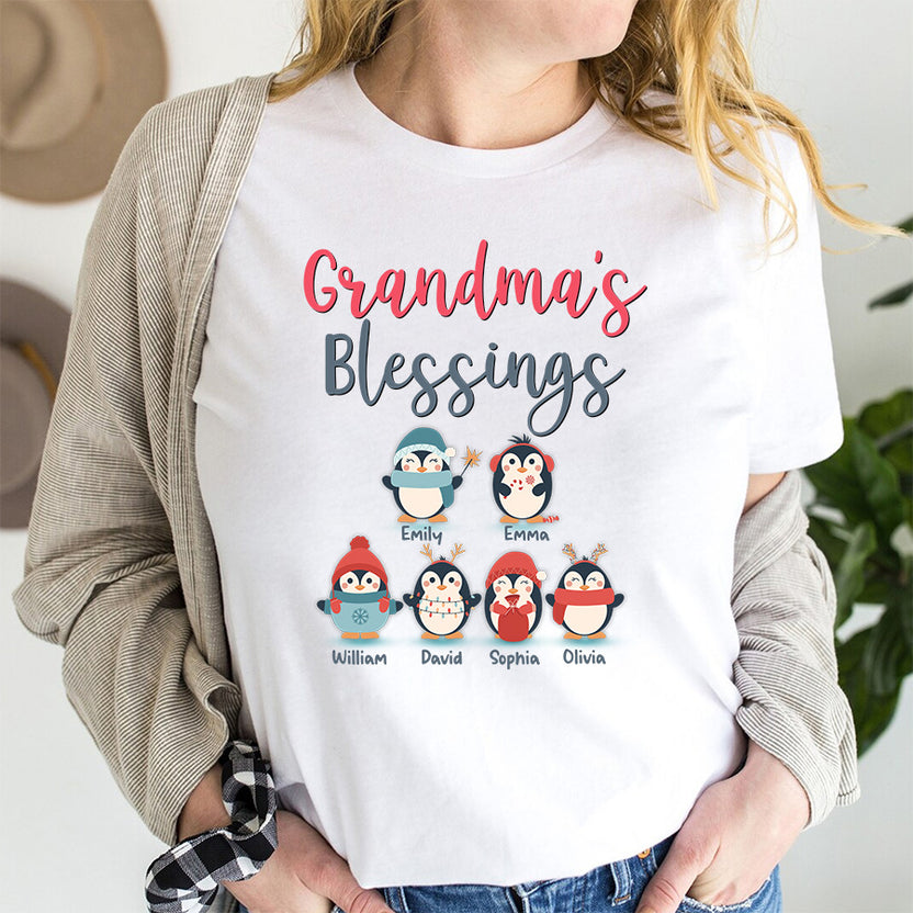Personalized T-Shirt For Grandma From Grandchildren Gifts For Grandparents Cute Cartoon Penguins Grandma's Blessings Custom Name Short Sleeve Tee Shirt For Christmas Xmas Birthday